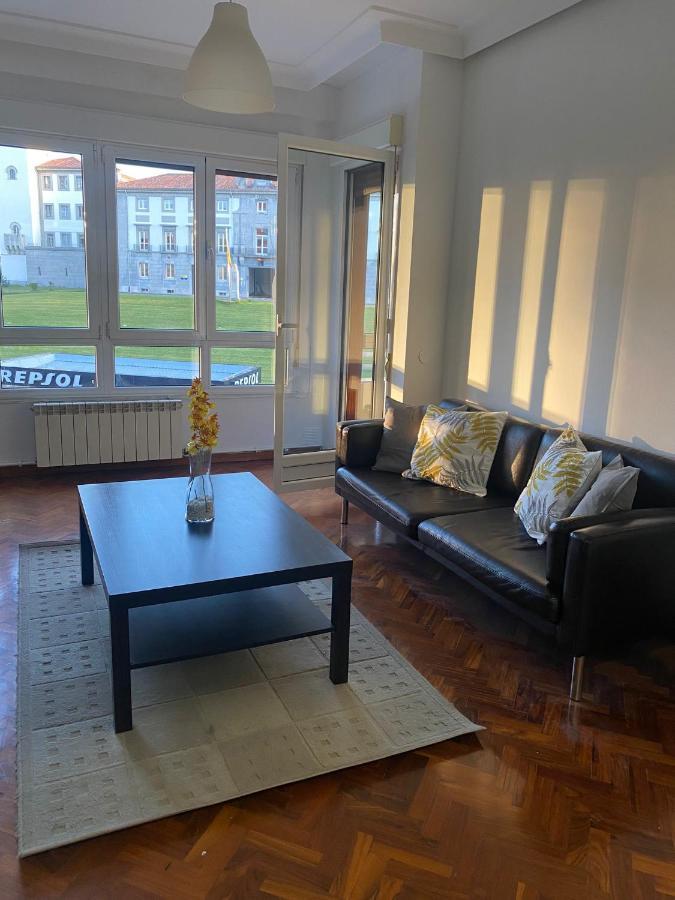 Apartamento Buenavista En オビエド エクステリア 写真