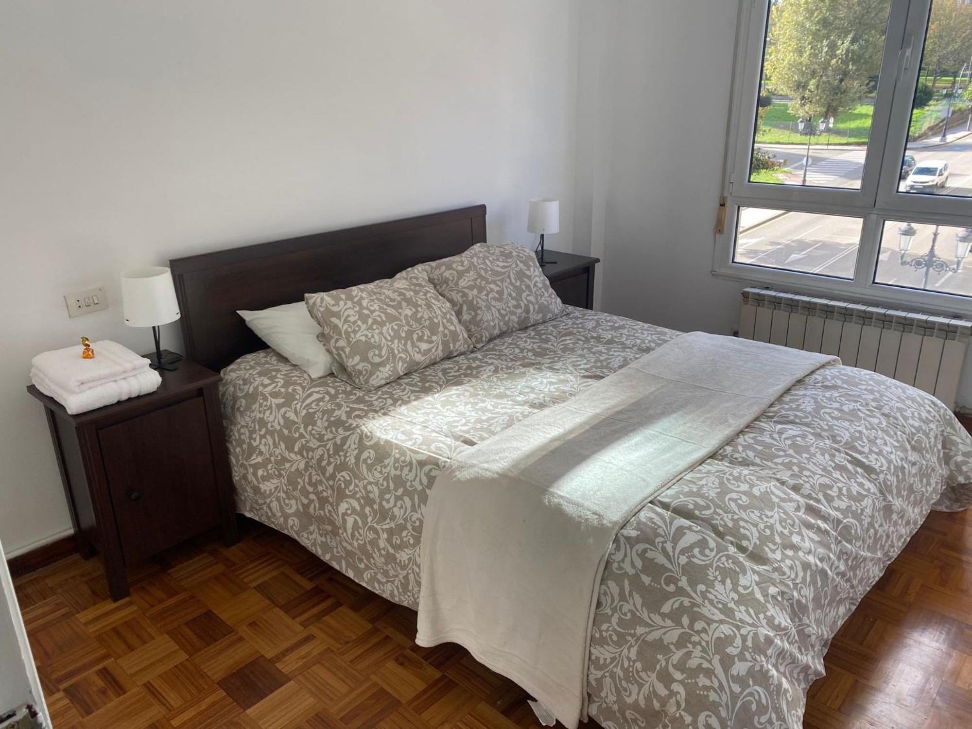 Apartamento Buenavista En オビエド エクステリア 写真